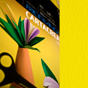 Cartoncino CartaCrea – 35x50cm – 220gr – giallo 107 – Fabriano – blister 10 fogli